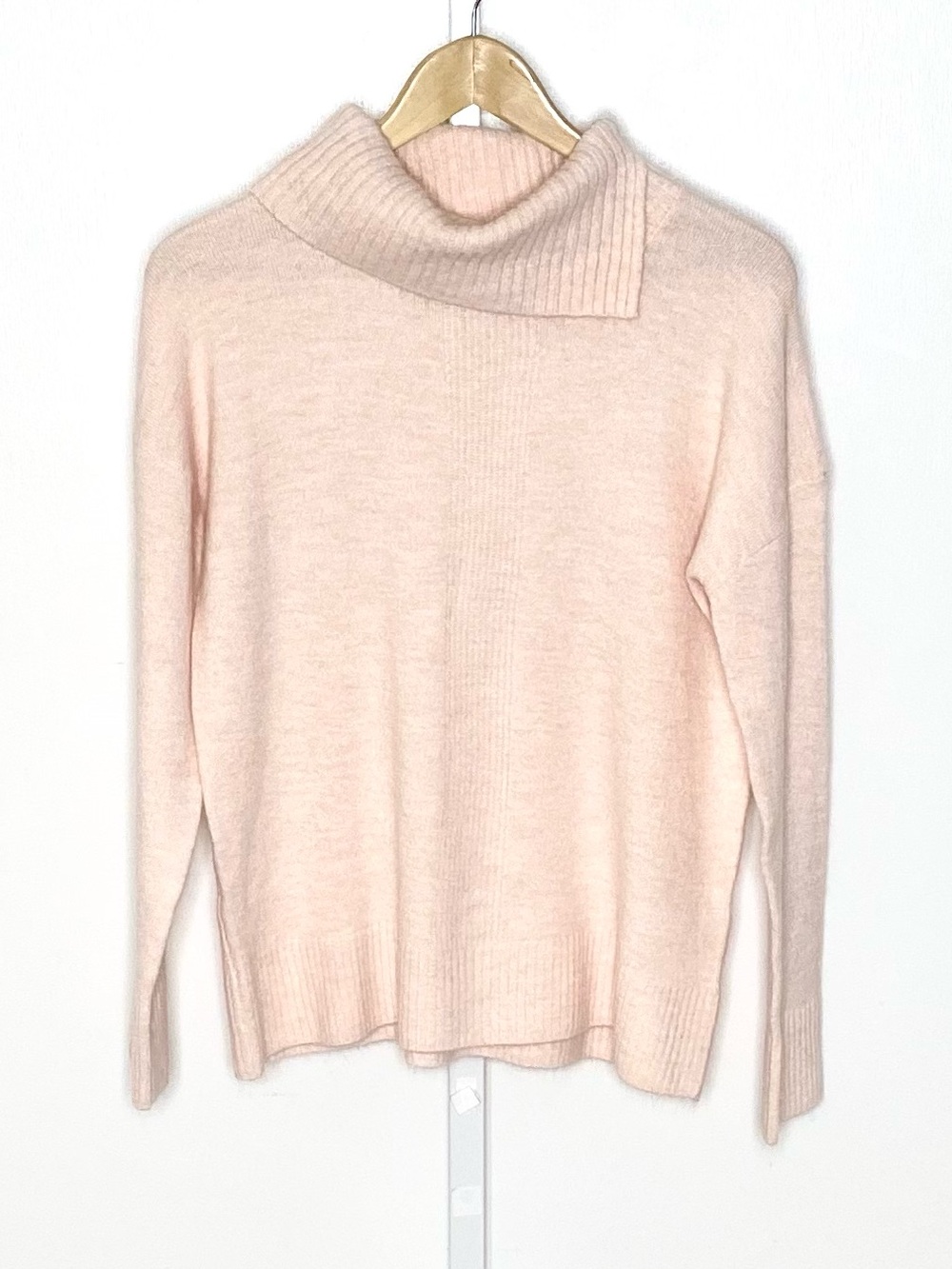 Banana Republic Factory | Light Pink Split Turtleneck Pullover Sweater Sz Small